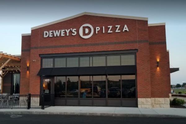 Dewey's Pizza, O'Fallon, Illinois