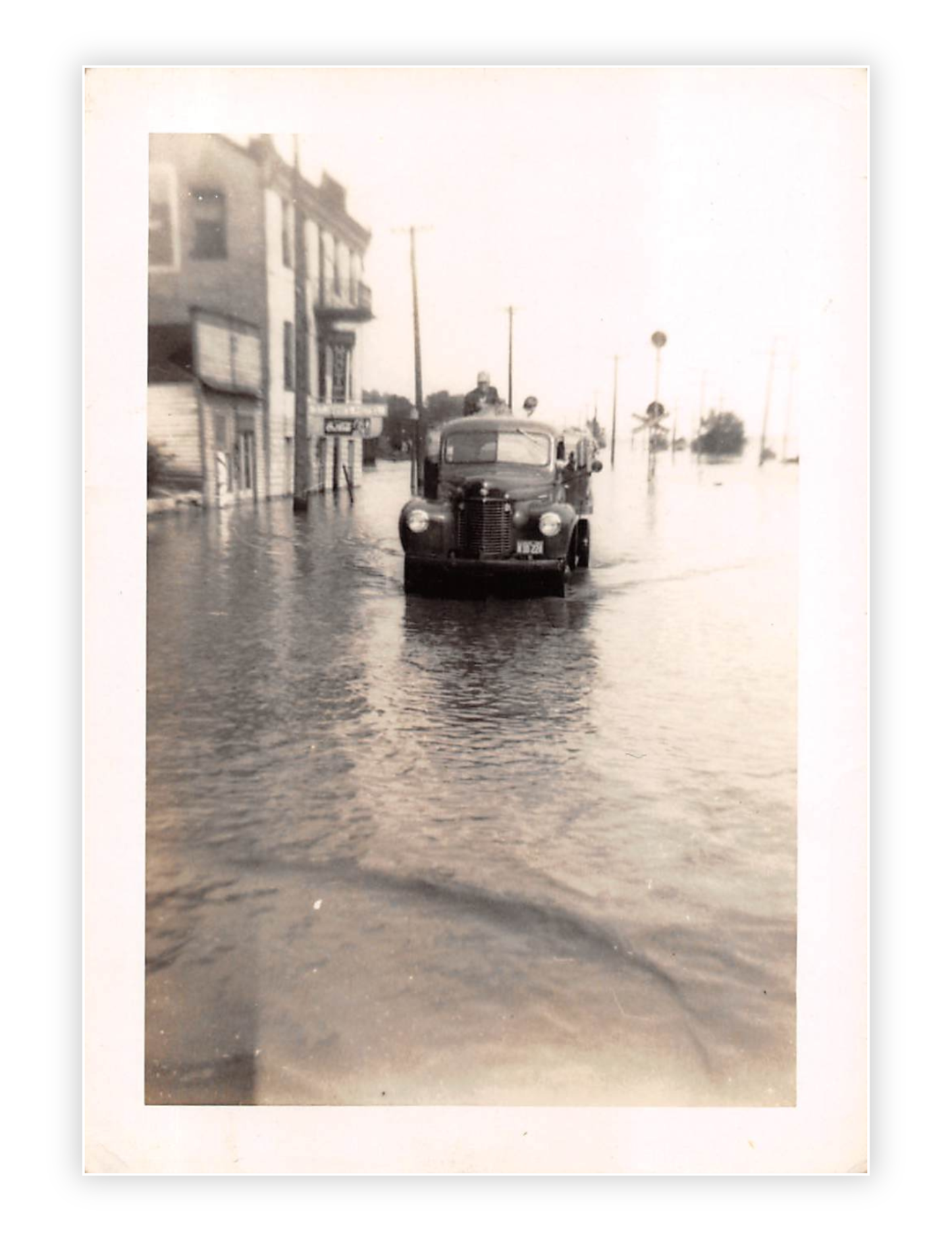 photograph from the 1903 flood in Chester